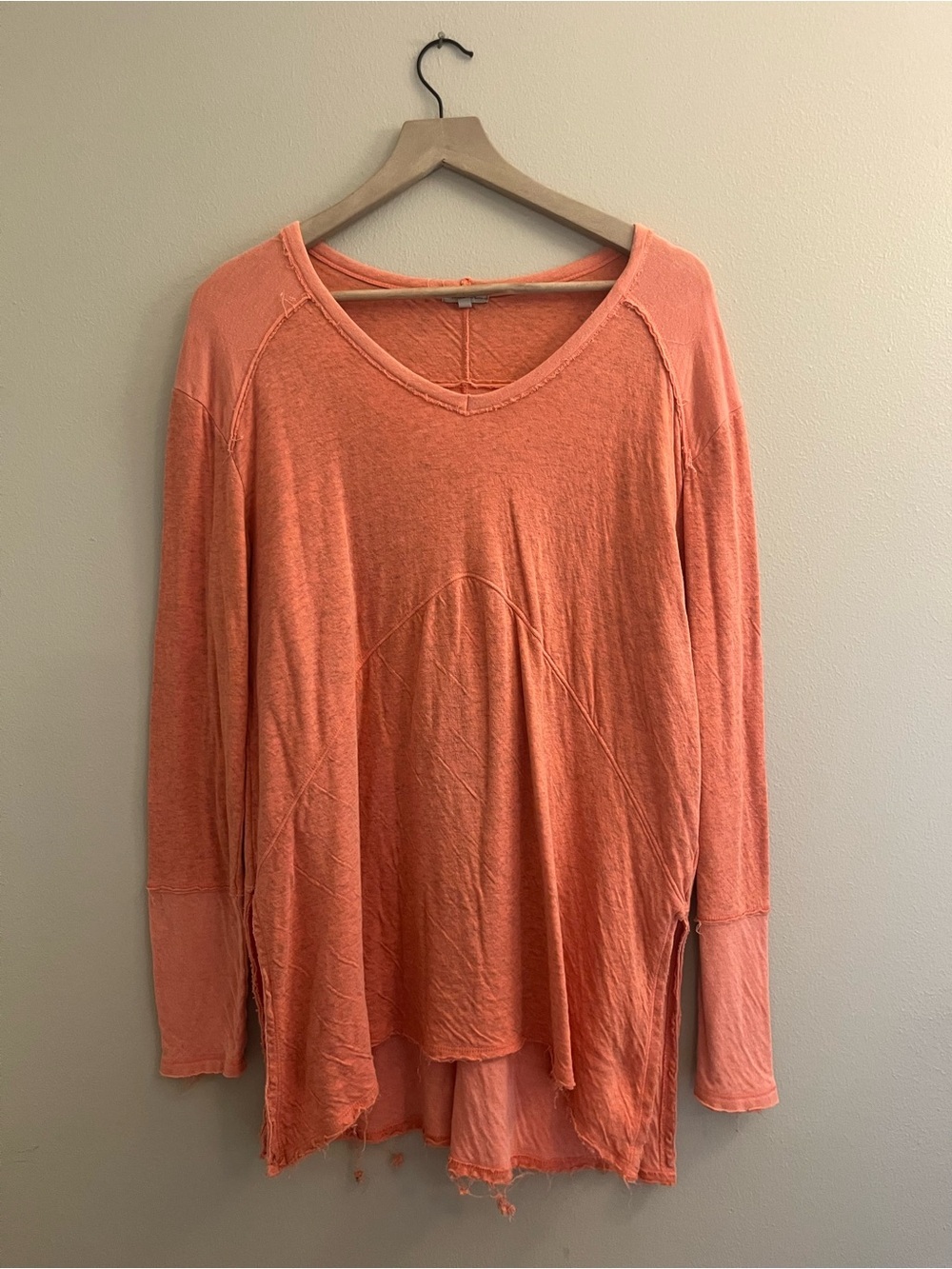 Mododoc Coral Long-Sleeve V-Neck Tunic Top